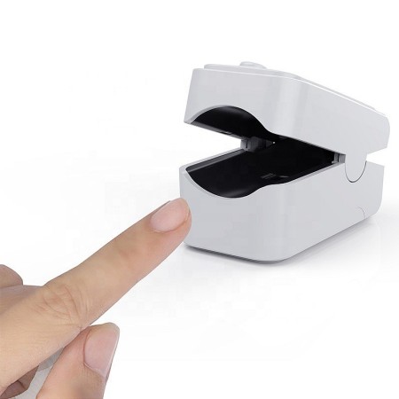 Saturimetro da dito globus ym201 con display oled ed indice di perfusione