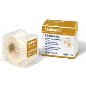 Plaster leukopor 9,2 mx 2,5 cm w dozowniku z włókniny do skóry wrażliwej