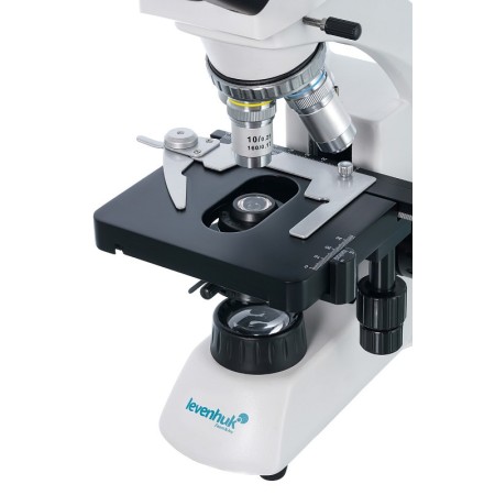 Microscopio trinoculare levenhuk 500t